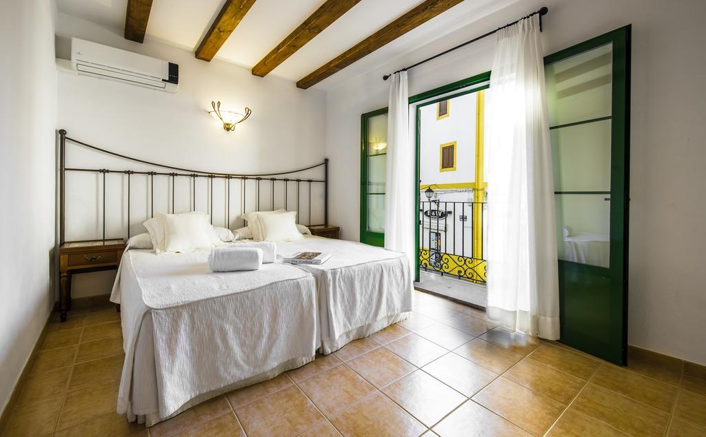 Apartamentos Mariano Ibiza Town Exterior photo