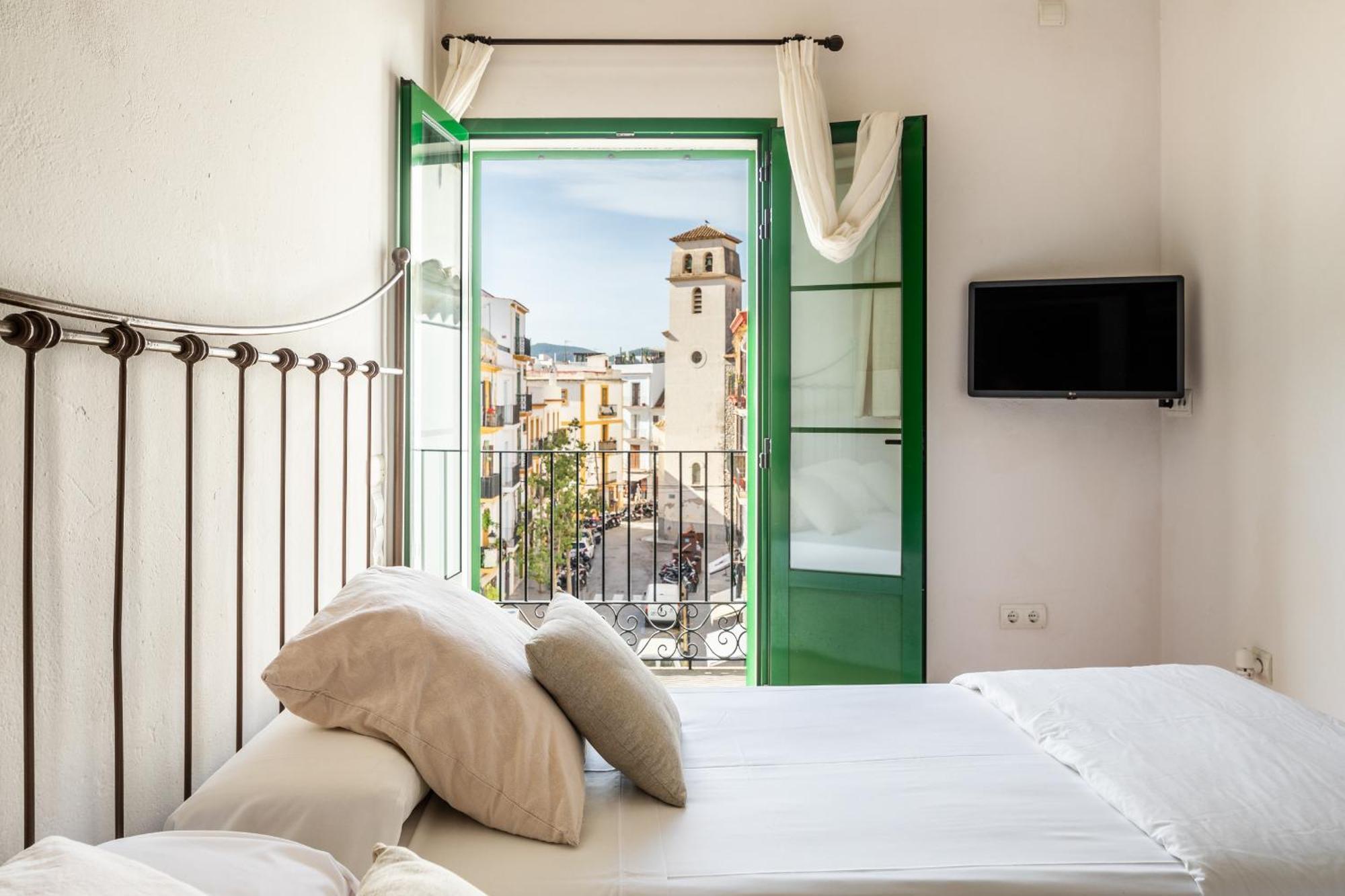 Apartamentos Mariano Ibiza Town Exterior photo